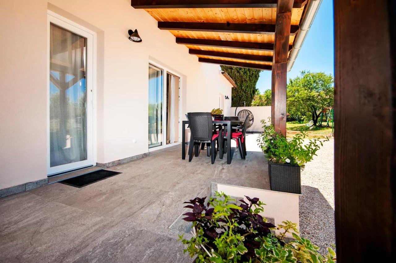 Apartment Miral Rovinjsko Selo Exterior photo