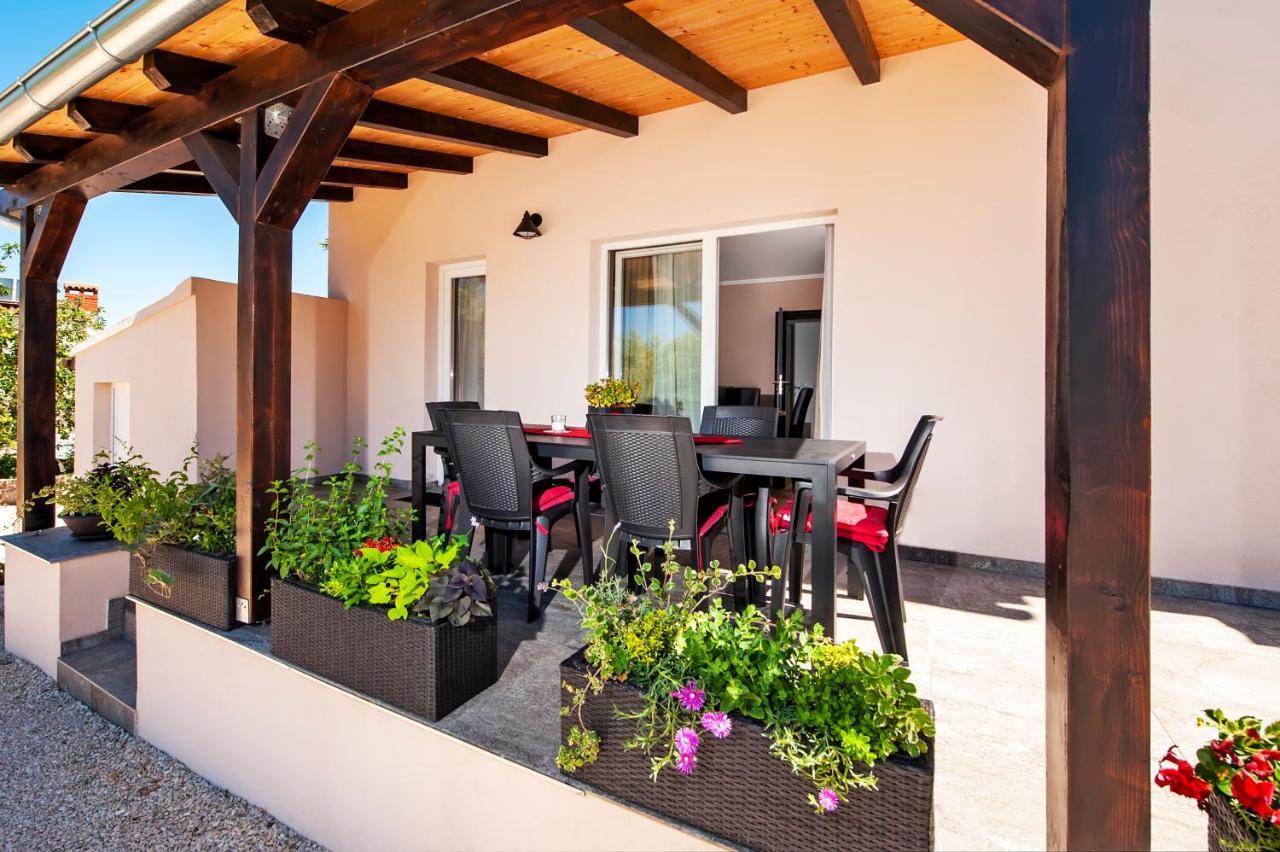 Apartment Miral Rovinjsko Selo Exterior photo